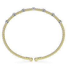 Load image into Gallery viewer, Beaded Bangle With Diamond Stations