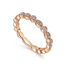Load image into Gallery viewer, Rose Gold Oval Segmented Diamond Band